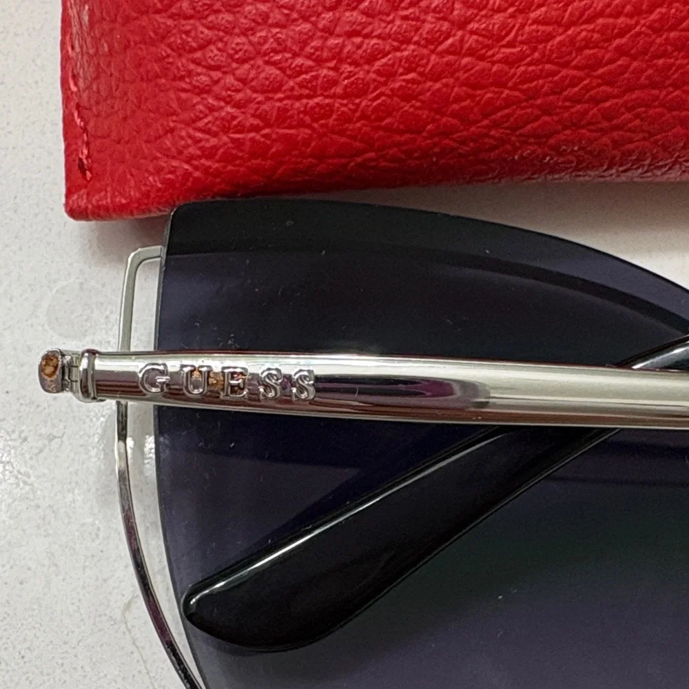 GUESS Women's Black and Silver Sunglasses with Red Case - Picture 2 of 9